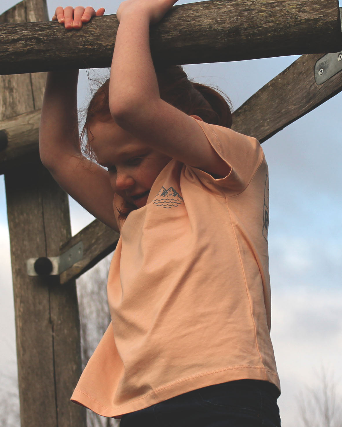 Kids Classic Grid Logo - Peach T-shirt